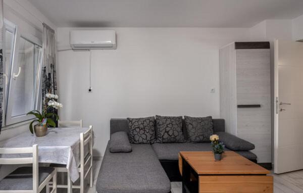 Apartment Sabina&Zoran Малинска Екстериор снимка